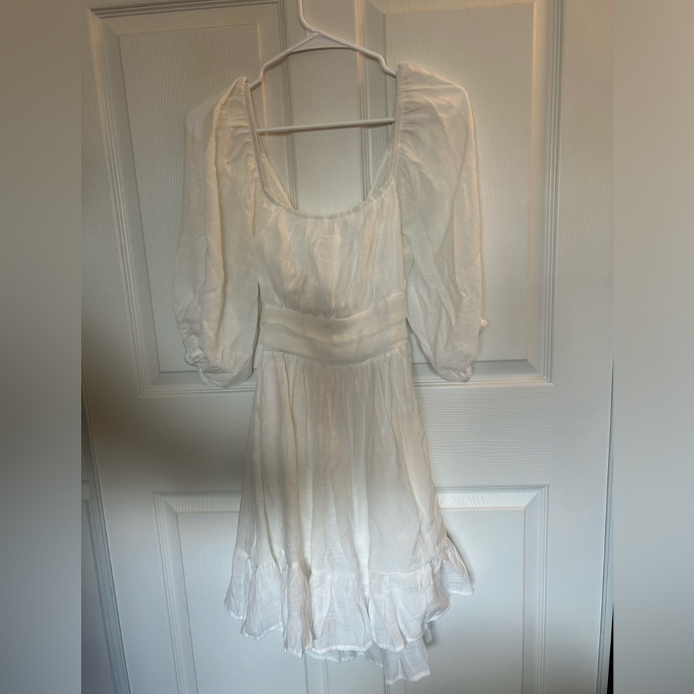 Flowy white tieback mini dress